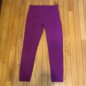 Fabletics High Waisted PowerHold 7/8 - M